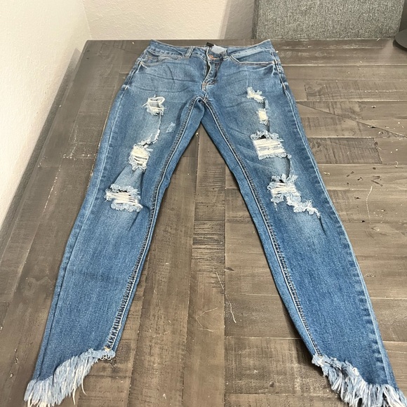 Forever 21 Ripped Ankle Jeans Size 27 - Picture 3 of 11